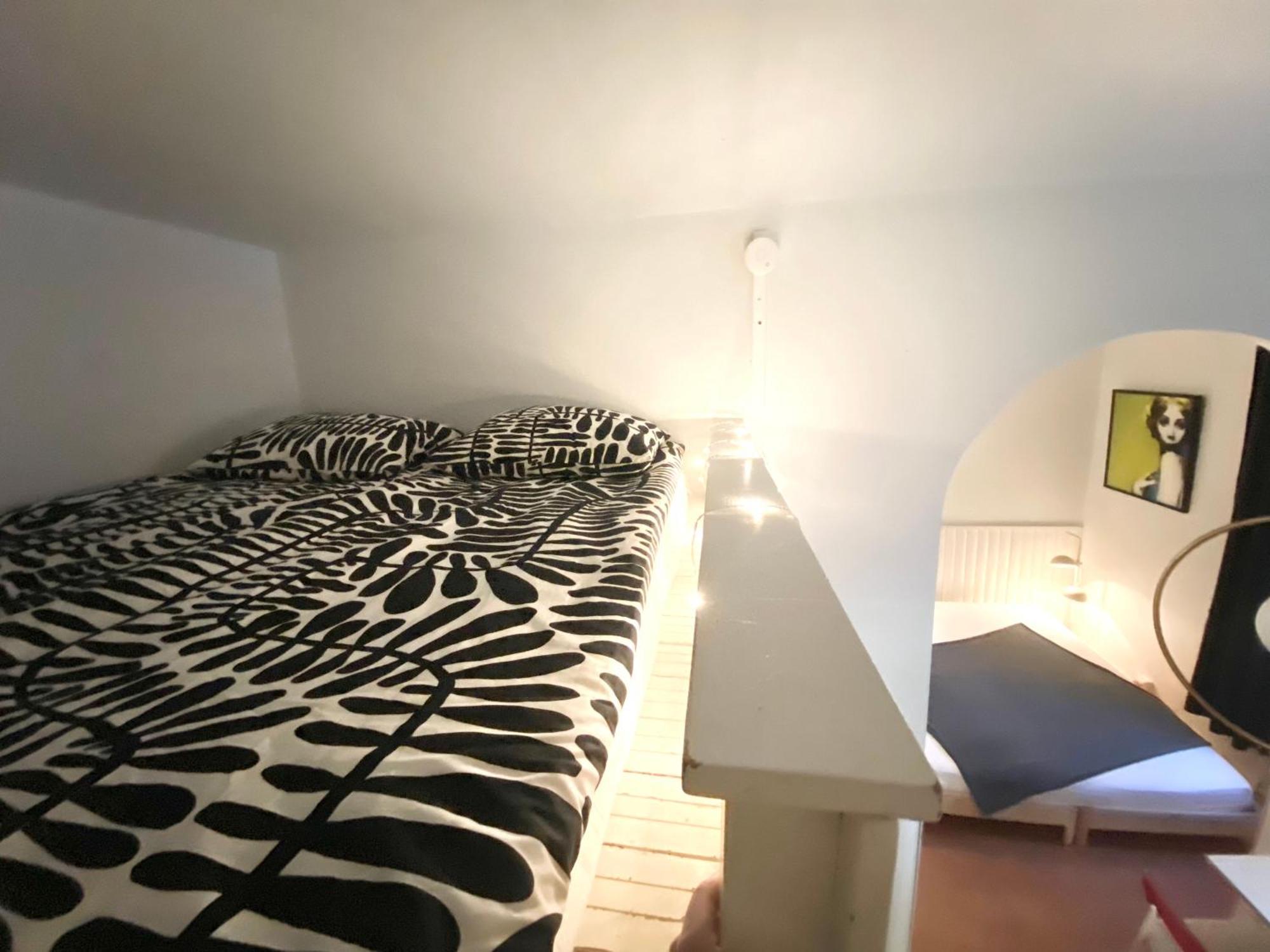 Small Home In Kamppi 헬싱키 외부 사진